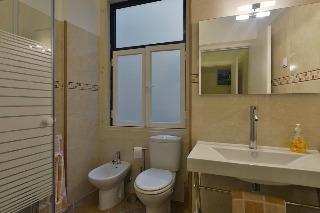 Flh Bairro Alto - Chiado Spacious Flat Lisbon Bilik gambar